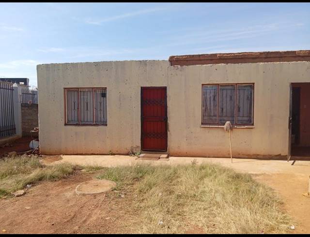10 BEDROOM HOUSE FOR SALE IN LOTUS GARDENS
